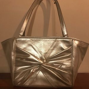 Liz silver tote purse, never used. No tags.